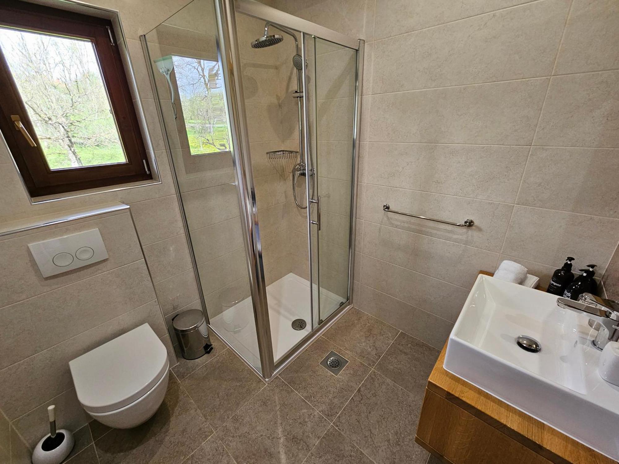 Apartments Woodnotes Licko Petrovo Selo Экстерьер фото